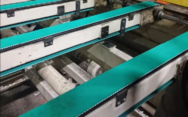 Correias Sincronizadoras Megadyne para transporte de chapas de MDF-img